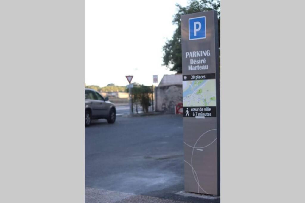 Le 17 Entre Gare Et Chateau Amboise Exterior photo